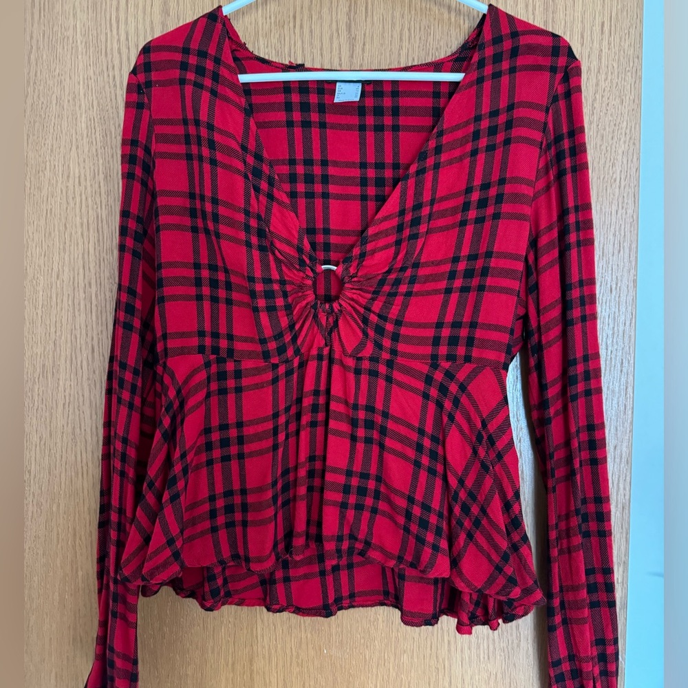 Buffalo plaid top. Worn once. Great shape. Like new
